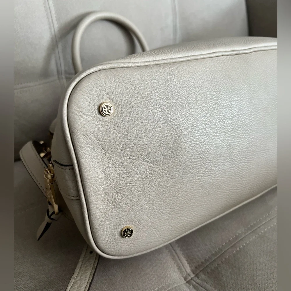 Tory Burch Pebbled Leather Bag - Picture 2 of 10